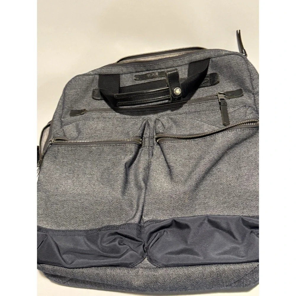 Tumi Dalston Ashwin Tote, Gray Color, Good Condition, Messenger Model 61008MGR